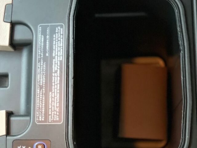 Белый Тойота Ленд Крузер 200, объемом двигателя 4.6 л и пробегом 193 тыс. км за 32500 $, фото 8 на Automoto.ua