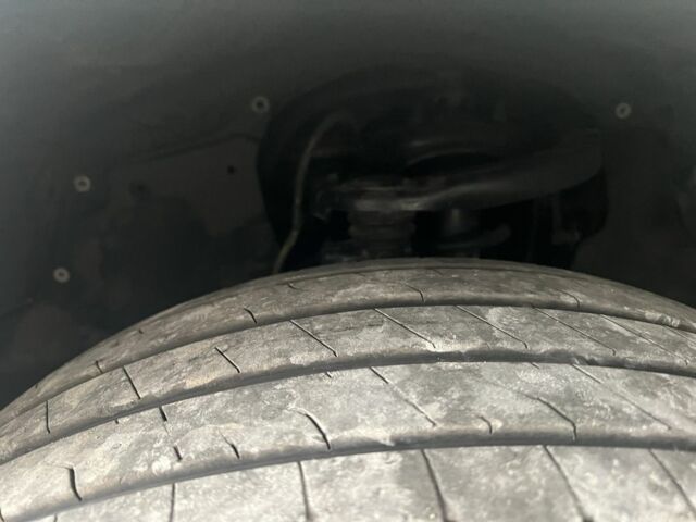 Белый Тойота Ленд Крузер 200, объемом двигателя 4.6 л и пробегом 257 тыс. км за 37000 $, фото 13 на Automoto.ua