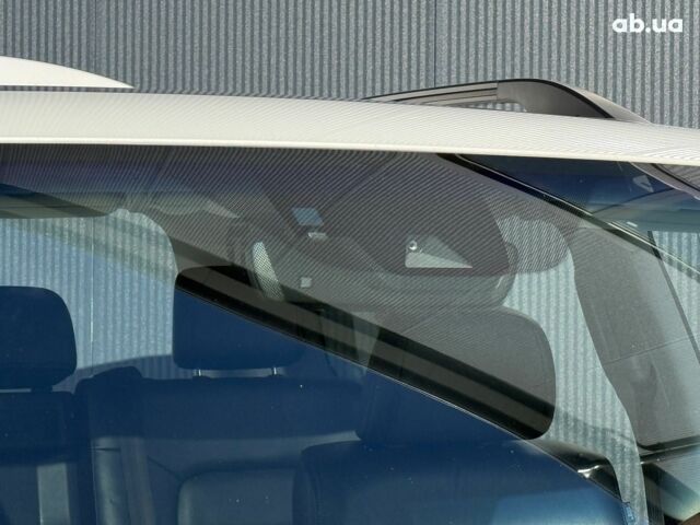 Белый Тойота Ленд Крузер 200, объемом двигателя 4.7 л и пробегом 145 тыс. км за 46590 $, фото 39 на Automoto.ua