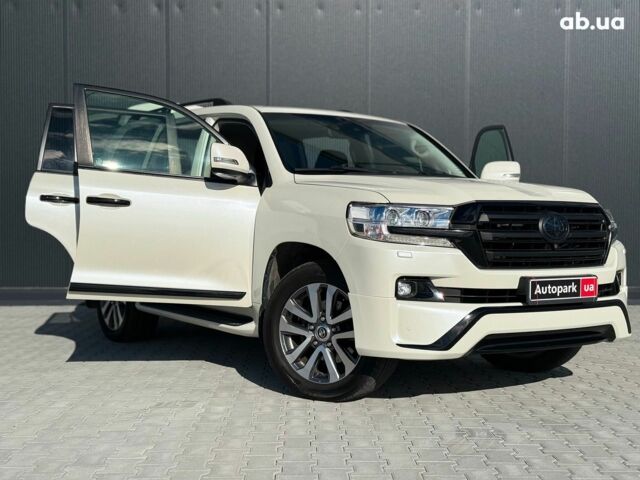 Белый Тойота Ленд Крузер 200, объемом двигателя 4.7 л и пробегом 145 тыс. км за 46590 $, фото 36 на Automoto.ua