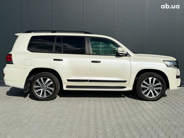 Белый Тойота Ленд Крузер 200, объемом двигателя 4.7 л и пробегом 145 тыс. км за 46590 $, фото 23 на Automoto.ua