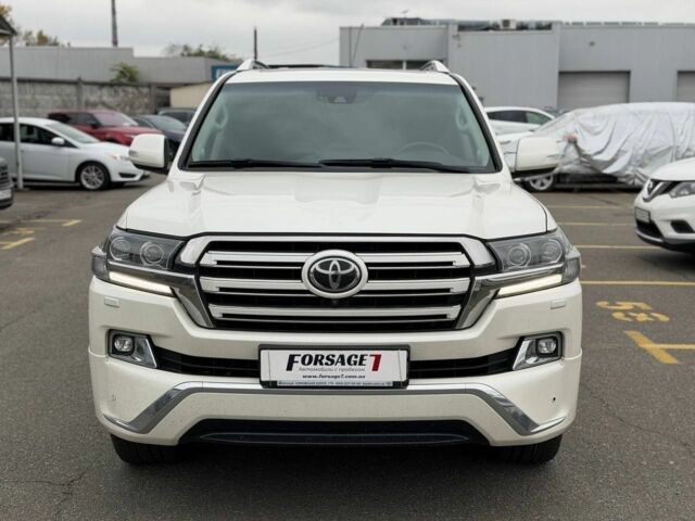 Белый Тойота Ленд Крузер 200, объемом двигателя 4.5 л и пробегом 167 тыс. км за 46500 $, фото 14 на Automoto.ua