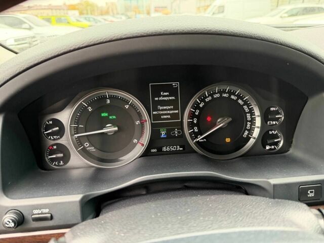 Белый Тойота Ленд Крузер 200, объемом двигателя 4.5 л и пробегом 167 тыс. км за 46800 $, фото 8 на Automoto.ua