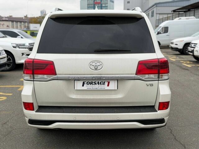 Белый Тойота Ленд Крузер 200, объемом двигателя 4.5 л и пробегом 167 тыс. км за 46800 $, фото 12 на Automoto.ua