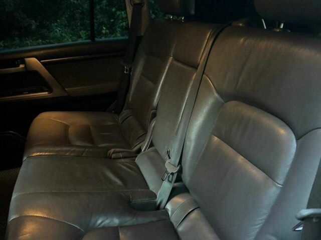 Бежевый Тойота Ленд Крузер 200, объемом двигателя 4.5 л и пробегом 519 тыс. км за 20500 $, фото 4 на Automoto.ua