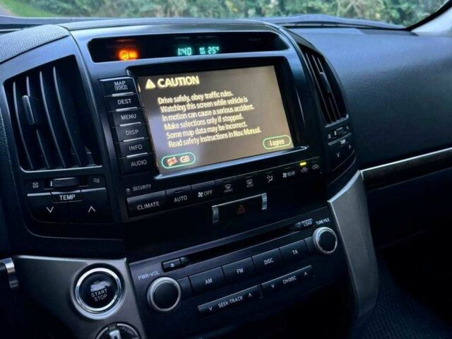 Бежевый Тойота Ленд Крузер 200, объемом двигателя 4.5 л и пробегом 519 тыс. км за 20500 $, фото 9 на Automoto.ua