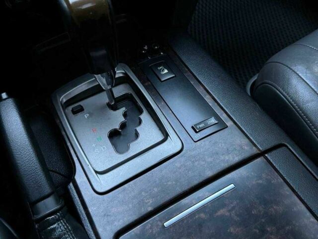 Бежевый Тойота Ленд Крузер 200, объемом двигателя 4.5 л и пробегом 519 тыс. км за 20500 $, фото 8 на Automoto.ua