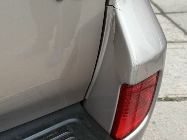 Бежевый Тойота Ленд Крузер 200, объемом двигателя 4.5 л и пробегом 300 тыс. км за 23200 $, фото 6 на Automoto.ua