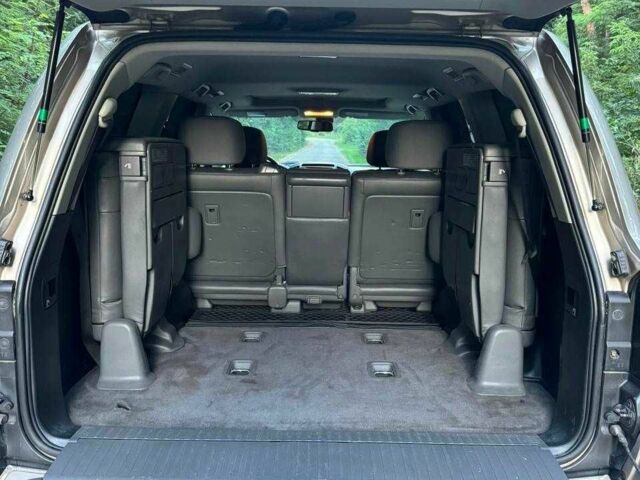 Бежевый Тойота Ленд Крузер 200, объемом двигателя 4.5 л и пробегом 519 тыс. км за 20500 $, фото 5 на Automoto.ua