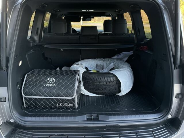 Бежевый Тойота Ленд Крузер 200, объемом двигателя 3.4 л и пробегом 22 тыс. км за 93000 $, фото 6 на Automoto.ua