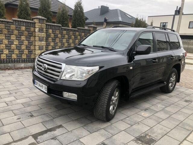Черный Тойота Ленд Крузер 200, объемом двигателя 4.7 л и пробегом 320 тыс. км за 23800 $, фото 2 на Automoto.ua