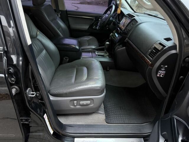 Чорний Тойота Ленд Крузер 200, об'ємом двигуна 4.7 л та пробігом 315 тис. км за 28500 $, фото 21 на Automoto.ua