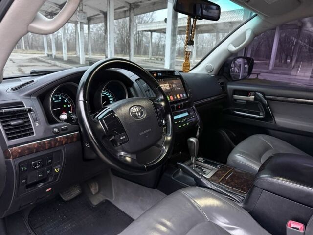 Чорний Тойота Ленд Крузер 200, об'ємом двигуна 4.7 л та пробігом 315 тис. км за 28500 $, фото 16 на Automoto.ua