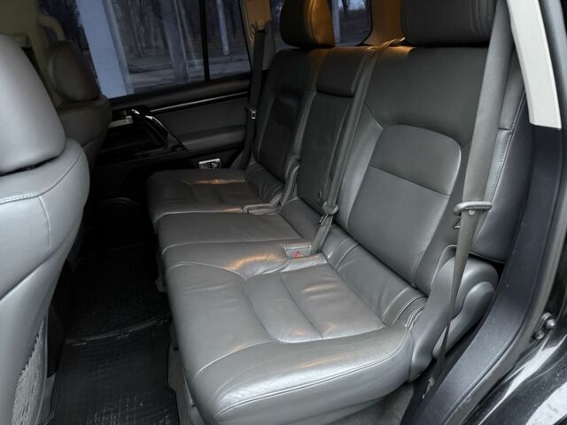 Чорний Тойота Ленд Крузер 200, об'ємом двигуна 4.7 л та пробігом 315 тис. км за 28500 $, фото 22 на Automoto.ua