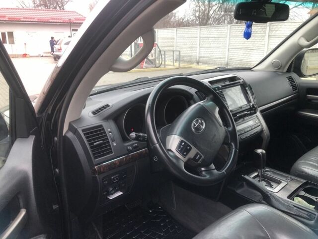 Черный Тойота Ленд Крузер 200, объемом двигателя 4.7 л и пробегом 320 тыс. км за 23800 $, фото 6 на Automoto.ua