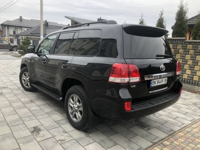 Черный Тойота Ленд Крузер 200, объемом двигателя 4.7 л и пробегом 320 тыс. км за 23800 $, фото 3 на Automoto.ua