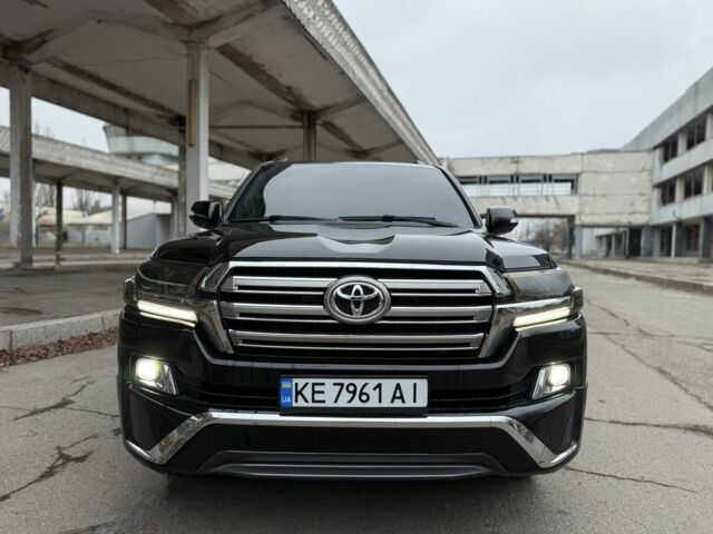 Черный Тойота Ленд Крузер 200, объемом двигателя 4.7 л и пробегом 315 тыс. км за 28500 $, фото 1 на Automoto.ua