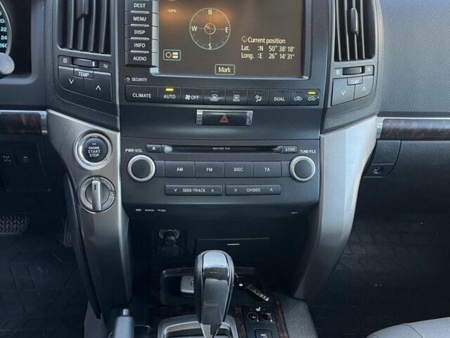 Чорний Тойота Ленд Крузер 200, об'ємом двигуна 4.5 л та пробігом 425 тис. км за 21500 $, фото 19 на Automoto.ua