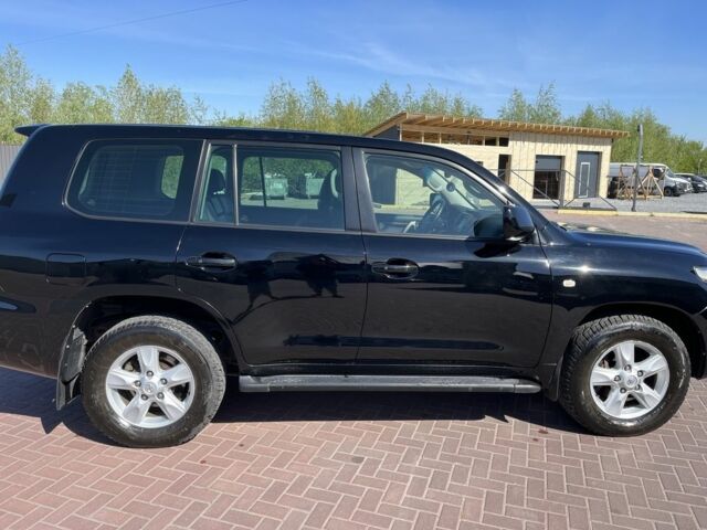 Чорний Тойота Ленд Крузер 200, об'ємом двигуна 4.5 л та пробігом 425 тис. км за 21500 $, фото 1 на Automoto.ua