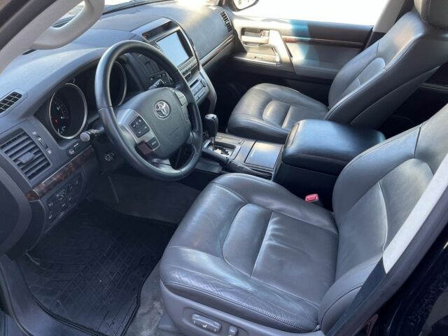 Чорний Тойота Ленд Крузер 200, об'ємом двигуна 4.5 л та пробігом 425 тис. км за 21500 $, фото 9 на Automoto.ua