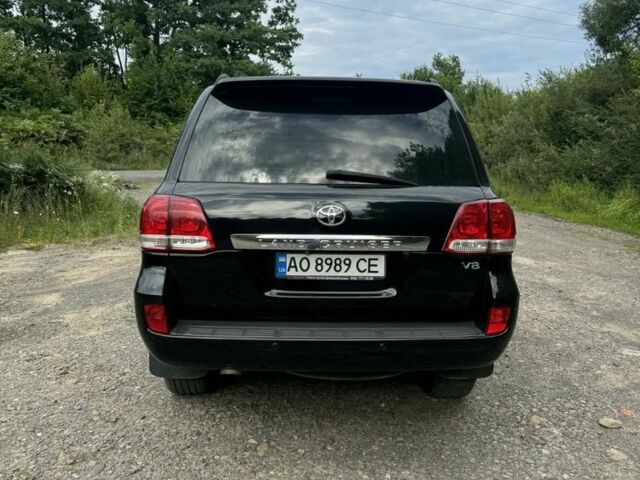 Чорний Тойота Ленд Крузер 200, об'ємом двигуна 4.5 л та пробігом 275 тис. км за 22500 $, фото 3 на Automoto.ua