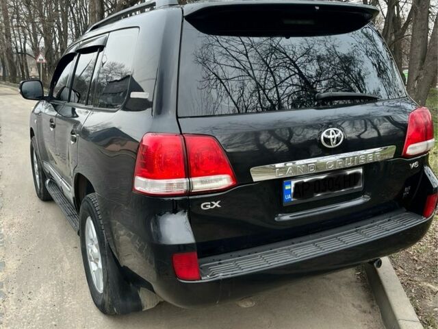 Черный Тойота Ленд Крузер 200, объемом двигателя 0 л и пробегом 335 тыс. км за 17900 $, фото 4 на Automoto.ua