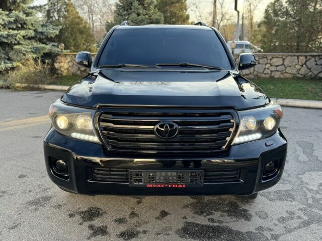 Чорний Тойота Ленд Крузер 200, об'ємом двигуна 4.7 л та пробігом 220 тис. км за 22800 $, фото 3 на Automoto.ua