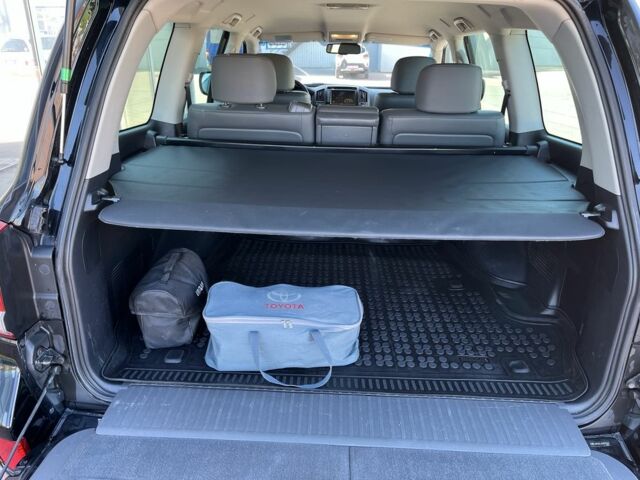 Чорний Тойота Ленд Крузер 200, об'ємом двигуна 4.5 л та пробігом 425 тис. км за 21500 $, фото 20 на Automoto.ua