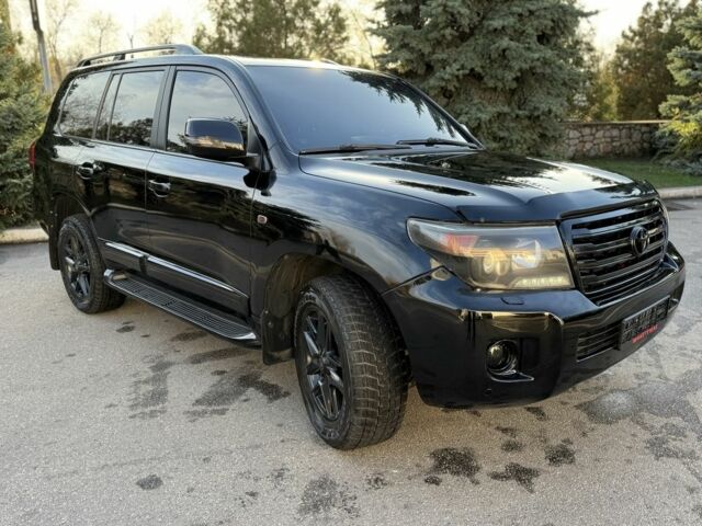 Черный Тойота Ленд Крузер 200, объемом двигателя 4.7 л и пробегом 220 тыс. км за 22800 $, фото 13 на Automoto.ua