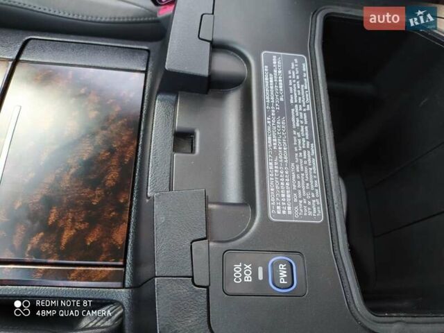 Черный Тойота Ленд Крузер 200, объемом двигателя 4.7 л и пробегом 262 тыс. км за 26999 $, фото 13 на Automoto.ua