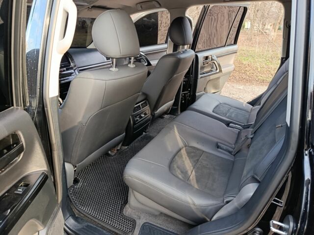 Черный Тойота Ленд Крузер 200, объемом двигателя 4.5 л и пробегом 260 тыс. км за 23500 $, фото 10 на Automoto.ua