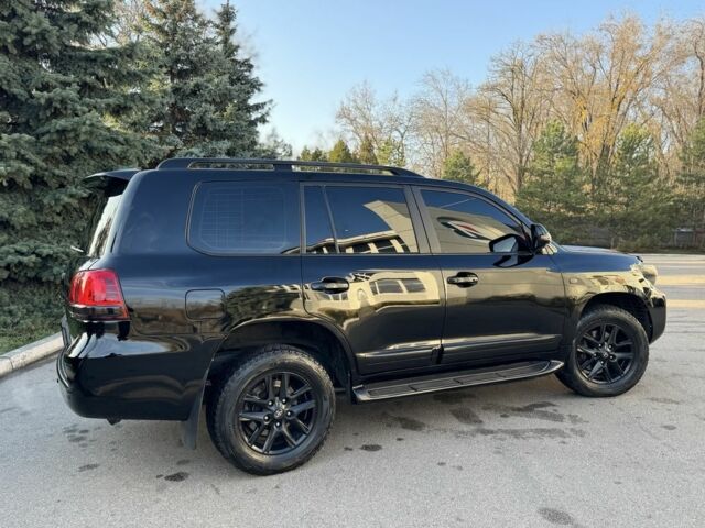 Черный Тойота Ленд Крузер 200, объемом двигателя 4.7 л и пробегом 220 тыс. км за 22800 $, фото 11 на Automoto.ua