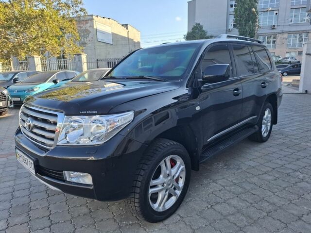Черный Тойота Ленд Крузер 200, объемом двигателя 4.7 л и пробегом 136 тыс. км за 57000 $, фото 1 на Automoto.ua