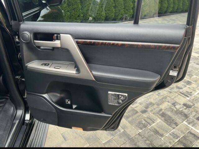 Черный Тойота Ленд Крузер 200, объемом двигателя 4.5 л и пробегом 320 тыс. км за 23500 $, фото 22 на Automoto.ua