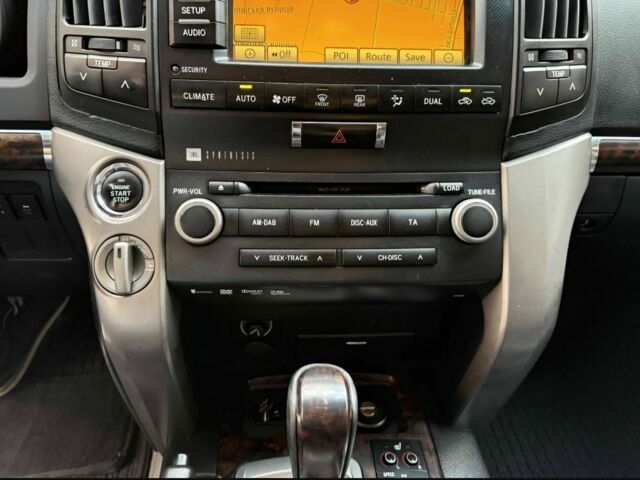 Черный Тойота Ленд Крузер 200, объемом двигателя 4.5 л и пробегом 320 тыс. км за 23500 $, фото 11 на Automoto.ua