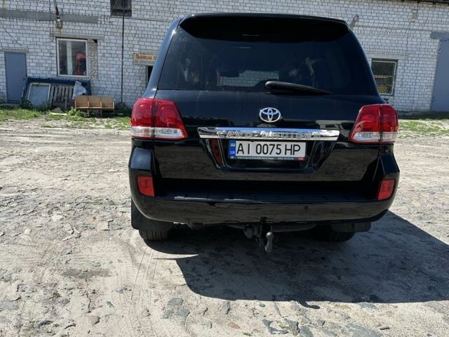 Черный Тойота Ленд Крузер 200, объемом двигателя 4.5 л и пробегом 290 тыс. км за 28000 $, фото 5 на Automoto.ua