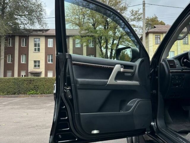 Черный Тойота Ленд Крузер 200, объемом двигателя 4.7 л и пробегом 290 тыс. км за 26250 $, фото 2 на Automoto.ua