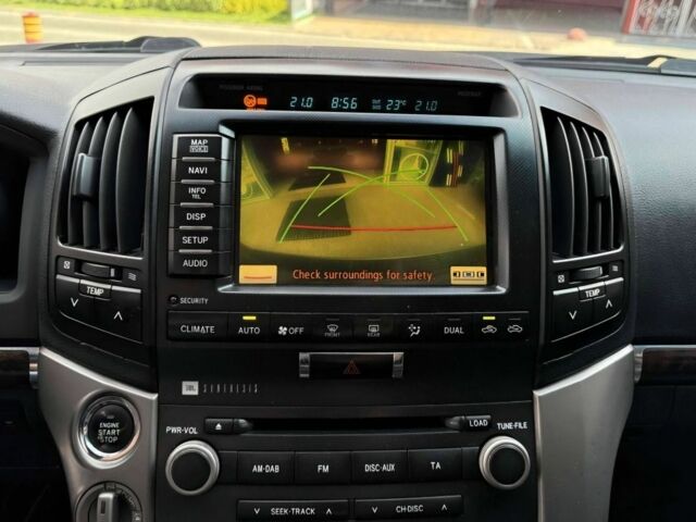 Черный Тойота Ленд Крузер 200, объемом двигателя 4.5 л и пробегом 320 тыс. км за 23500 $, фото 10 на Automoto.ua