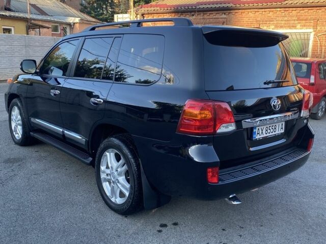 Черный Тойота Ленд Крузер 200, объемом двигателя 4.5 л и пробегом 99 тыс. км за 39500 $, фото 2 на Automoto.ua