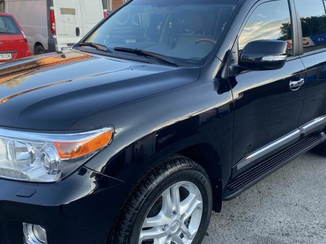 Черный Тойота Ленд Крузер 200, объемом двигателя 4.5 л и пробегом 99 тыс. км за 39500 $, фото 1 на Automoto.ua