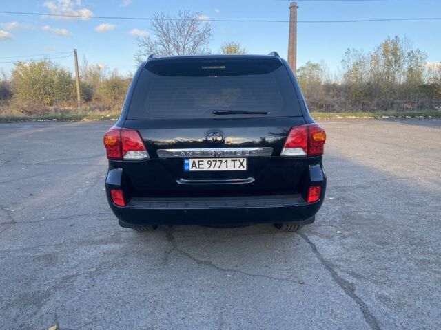 Черный Тойота Ленд Крузер 200, объемом двигателя 4.5 л и пробегом 197 тыс. км за 31000 $, фото 3 на Automoto.ua