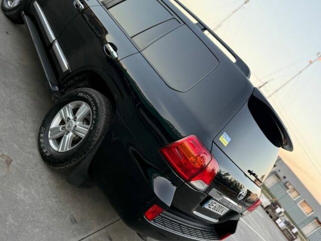 Черный Тойота Ленд Крузер 200, объемом двигателя 4.5 л и пробегом 257 тыс. км за 29300 $, фото 5 на Automoto.ua