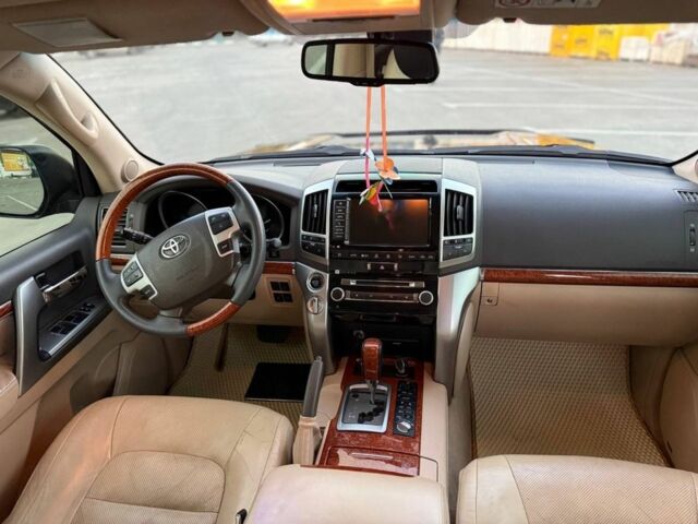 Черный Тойота Ленд Крузер 200, объемом двигателя 4.5 л и пробегом 257 тыс. км за 29300 $, фото 7 на Automoto.ua