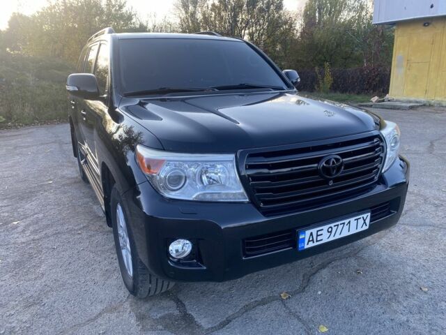 Черный Тойота Ленд Крузер 200, объемом двигателя 4.5 л и пробегом 197 тыс. км за 31000 $, фото 2 на Automoto.ua