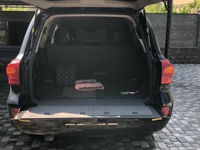 Черный Тойота Ленд Крузер 200, объемом двигателя 4.5 л и пробегом 223 тыс. км за 33000 $, фото 6 на Automoto.ua