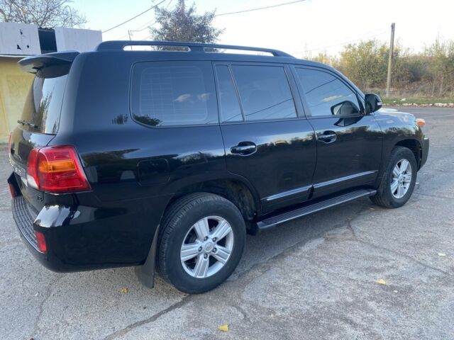 Черный Тойота Ленд Крузер 200, объемом двигателя 4.5 л и пробегом 197 тыс. км за 31000 $, фото 4 на Automoto.ua