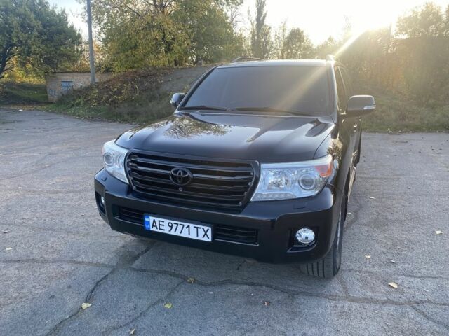 Черный Тойота Ленд Крузер 200, объемом двигателя 4.5 л и пробегом 197 тыс. км за 31000 $, фото 7 на Automoto.ua