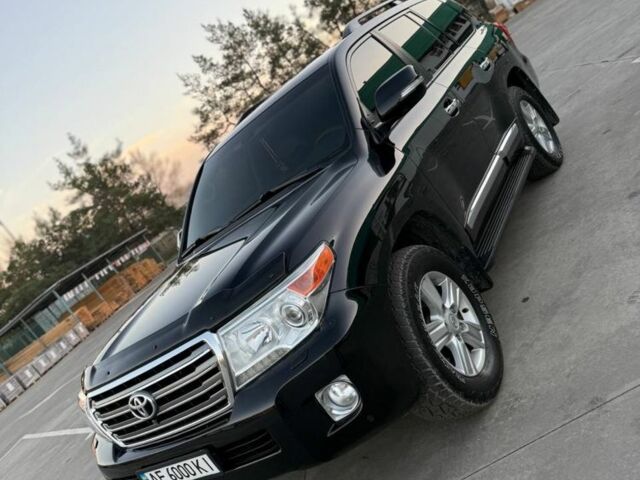 Черный Тойота Ленд Крузер 200, объемом двигателя 4.5 л и пробегом 257 тыс. км за 29300 $, фото 2 на Automoto.ua