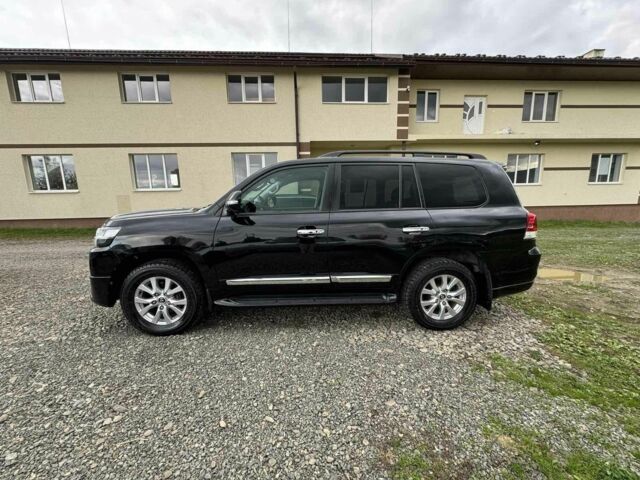 Черный Тойота Ленд Крузер 200, объемом двигателя 4.5 л и пробегом 200 тыс. км за 36500 $, фото 4 на Automoto.ua