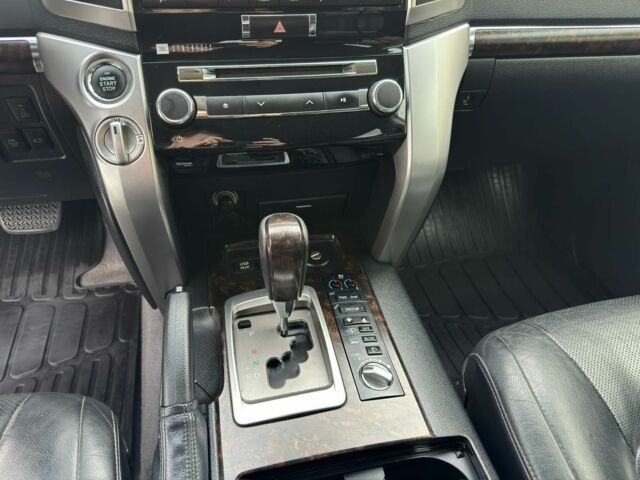 Черный Тойота Ленд Крузер 200, объемом двигателя 4.5 л и пробегом 200 тыс. км за 36500 $, фото 12 на Automoto.ua